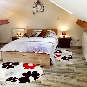 Maisonnette Proche De Lyon Hébergement de vacances Meyzieu